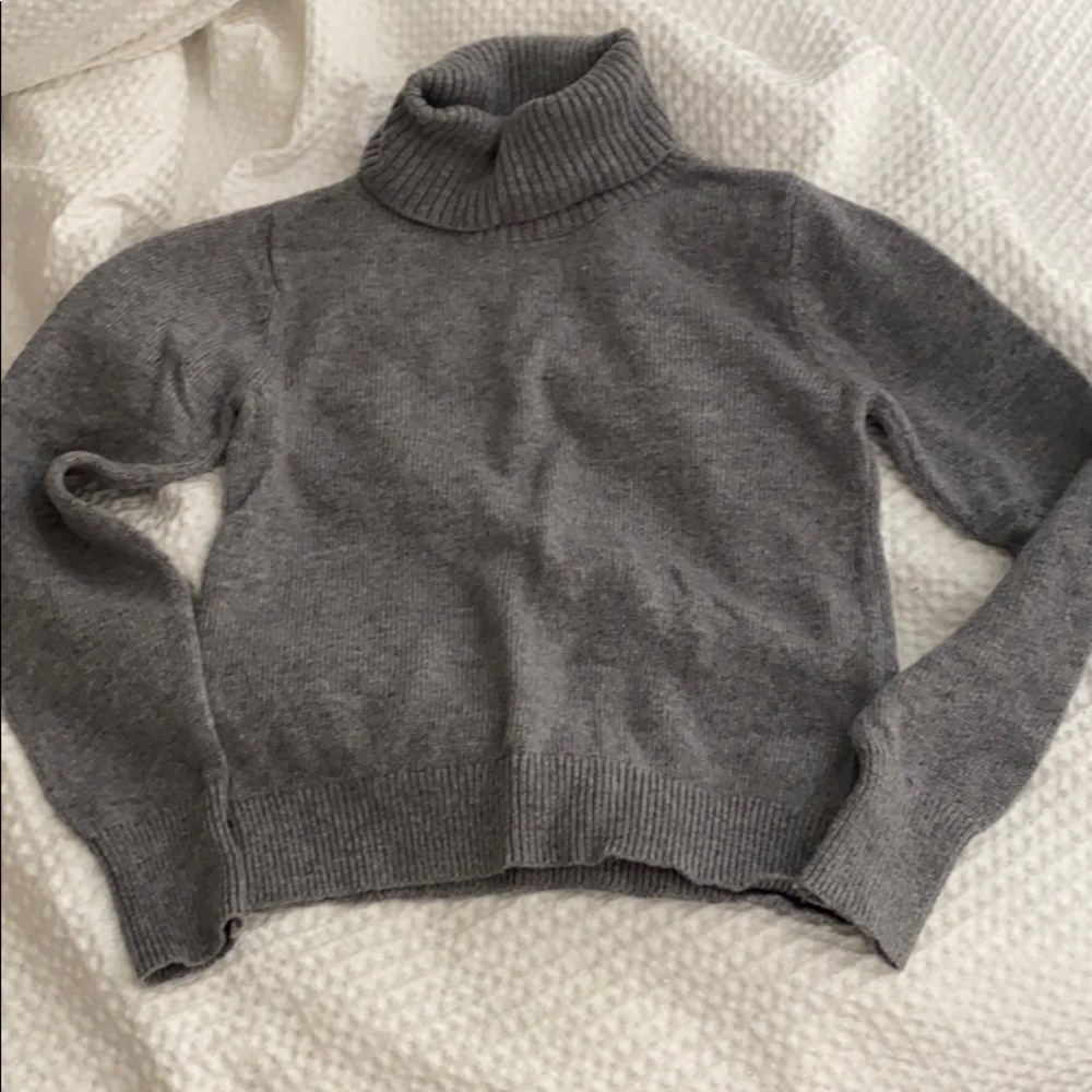 NWOT brandy melville sweater